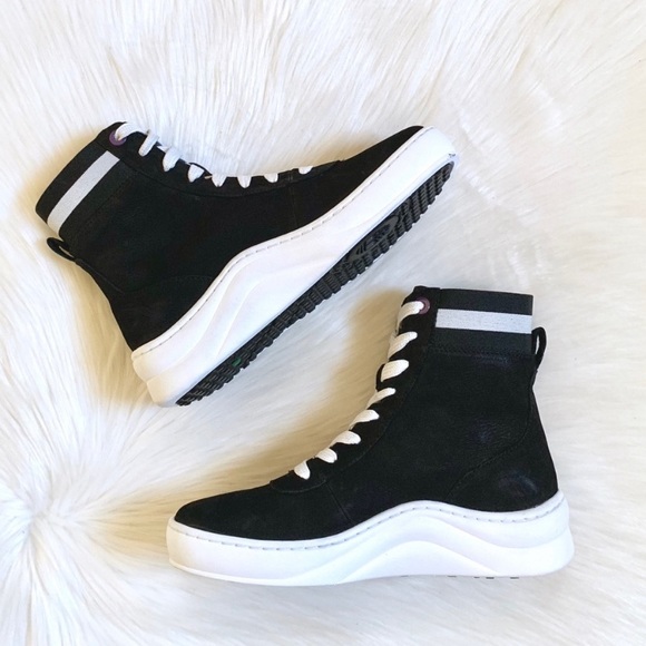 Timberland Black Ruby Ann 6” Sneaker Boots - Picture 4 of 7